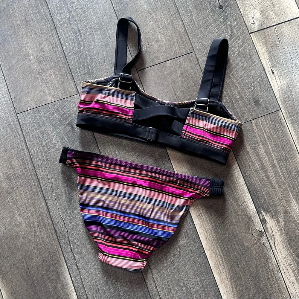 Athleta Pura Bikini (Lined, Underwire) - Picture 3 of 6